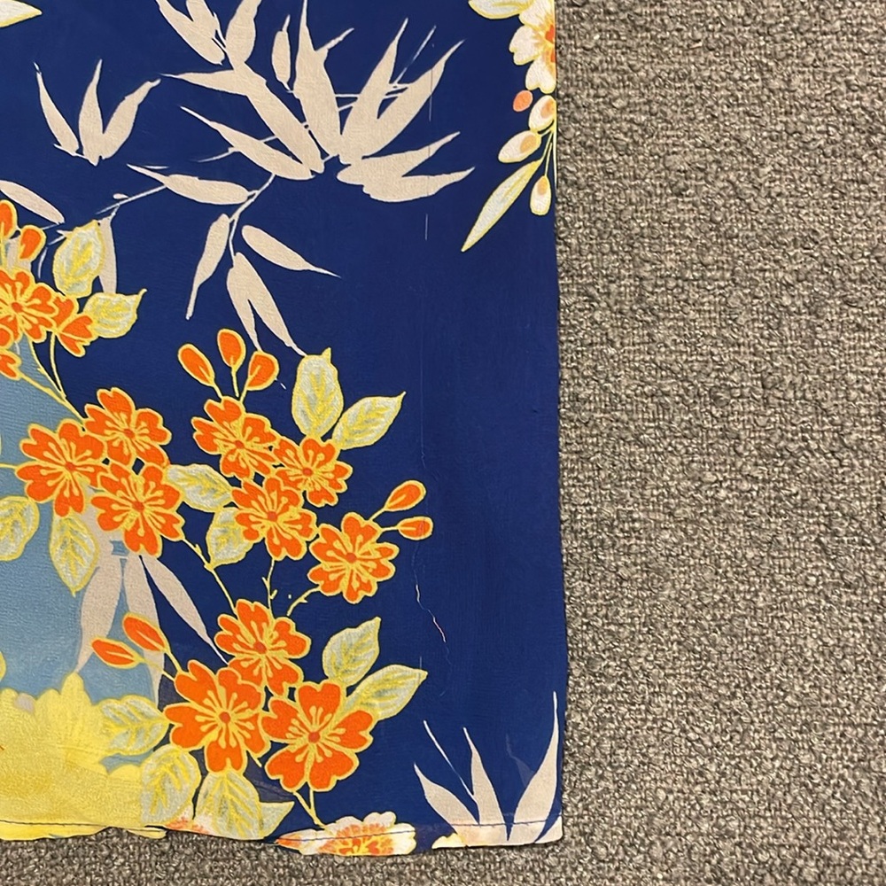 Guess Royal Blue Floral Tank Sz XS - Picture 6 of 7